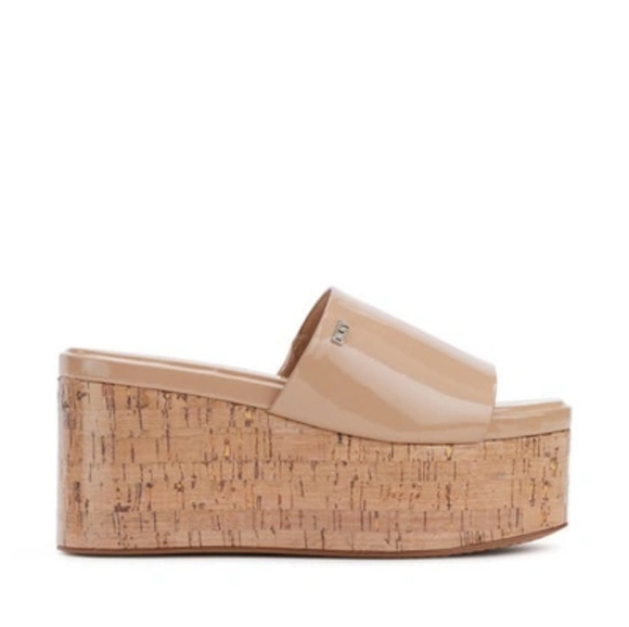 DKNY Womens Beige Patent Leather Adalira Platform Open Tote Slide Sandal Size 11 - Picture 2 of 8